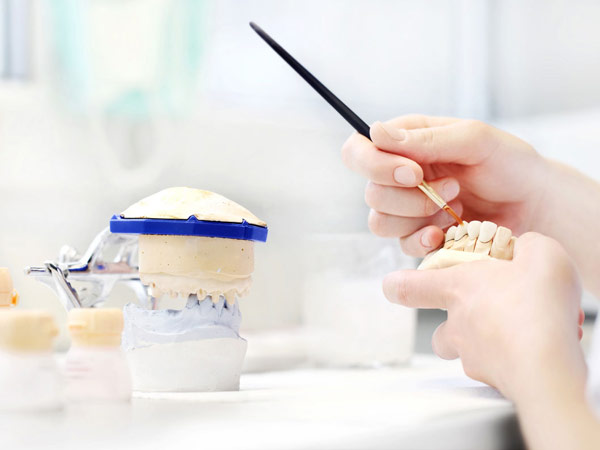 marfil-den-clinica-dental-bilbao-odontologia-protesis-implantes